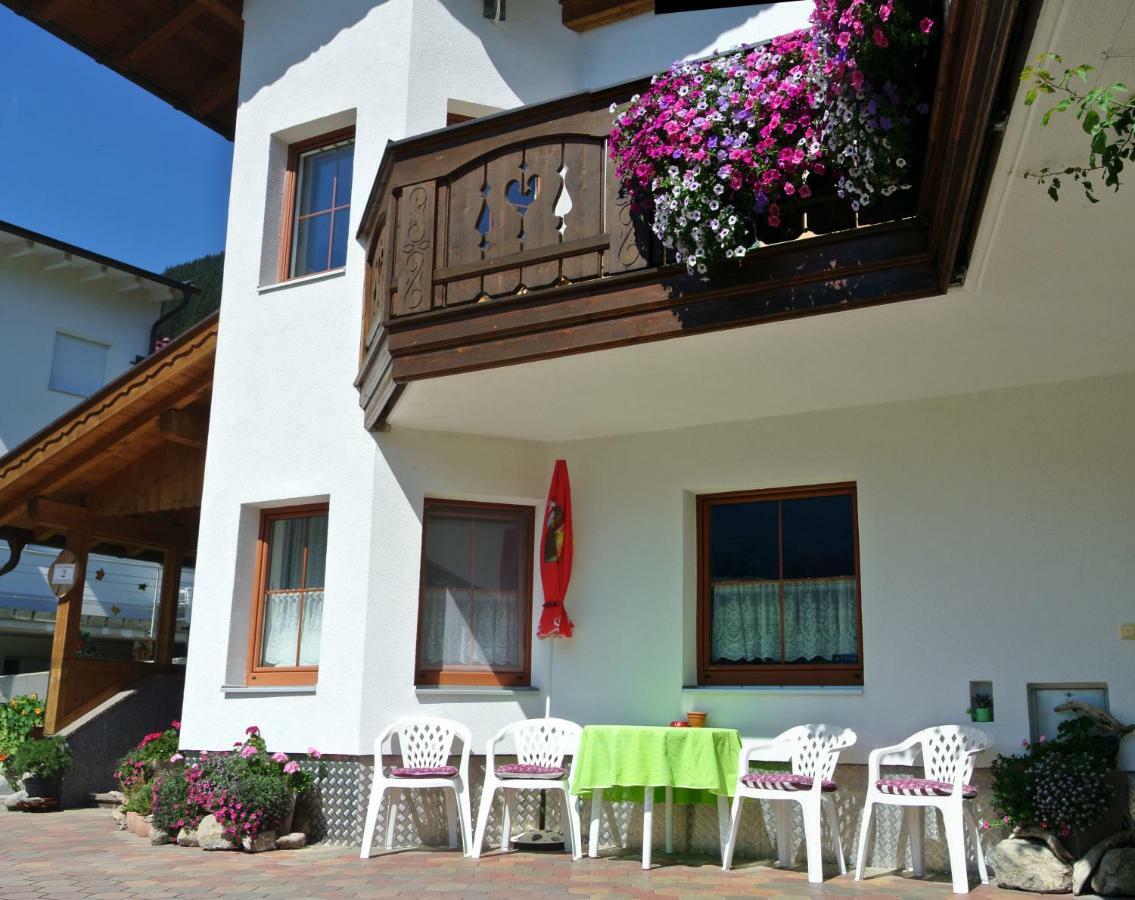 Haus Haas Apartman Lermoos Kültér fotó